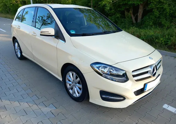 samochody osobowe Mercedes-Benz Klasa B cena 26900 przebieg: 380000, rok produkcji 2015 z Szczecin